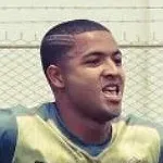 E. González