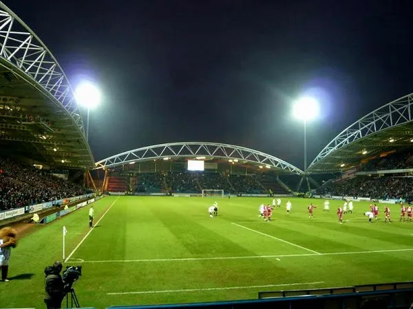 John Smith's Stadium Estadio