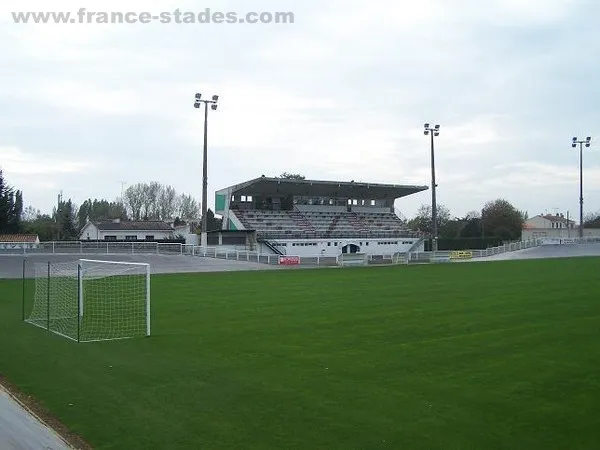Stade Jean de Mouzon Estadio