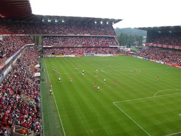 Stade Maurice Dufrasne Estadio