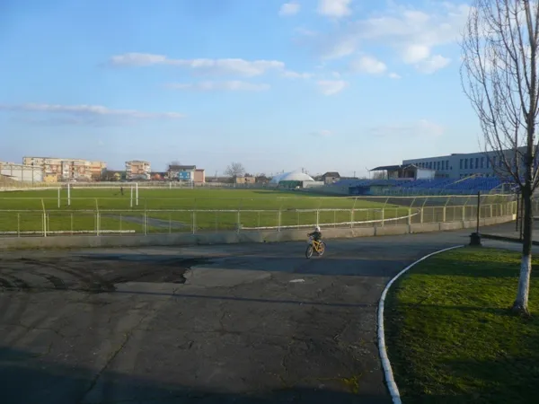 Stadionul Tineretului Estadio