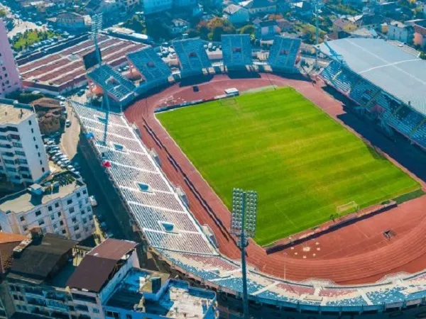 Stadiumi Loro Boriçi Estadio