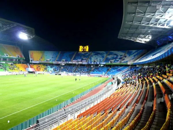 Suwon World Cup Stadium Estadio